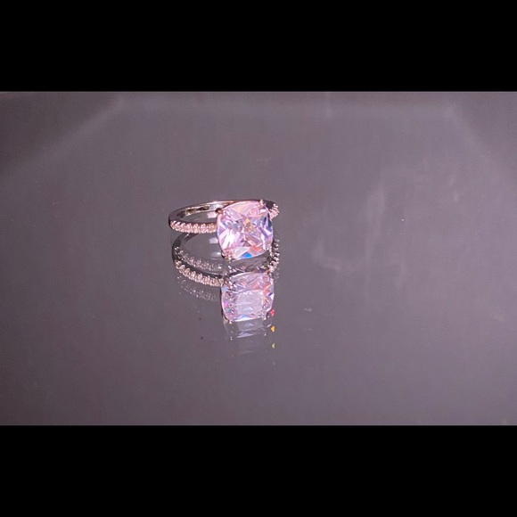 White sapphire 💯 Authentic - Picture 6 of 8